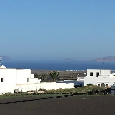 La Costa Casa de Campo Tinajo