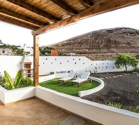 Country house La Costa Tinajo